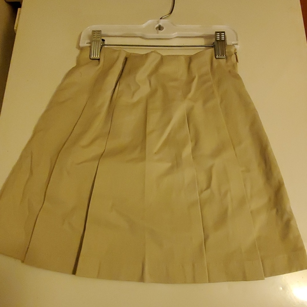 Gymboree khaki uniform skirt